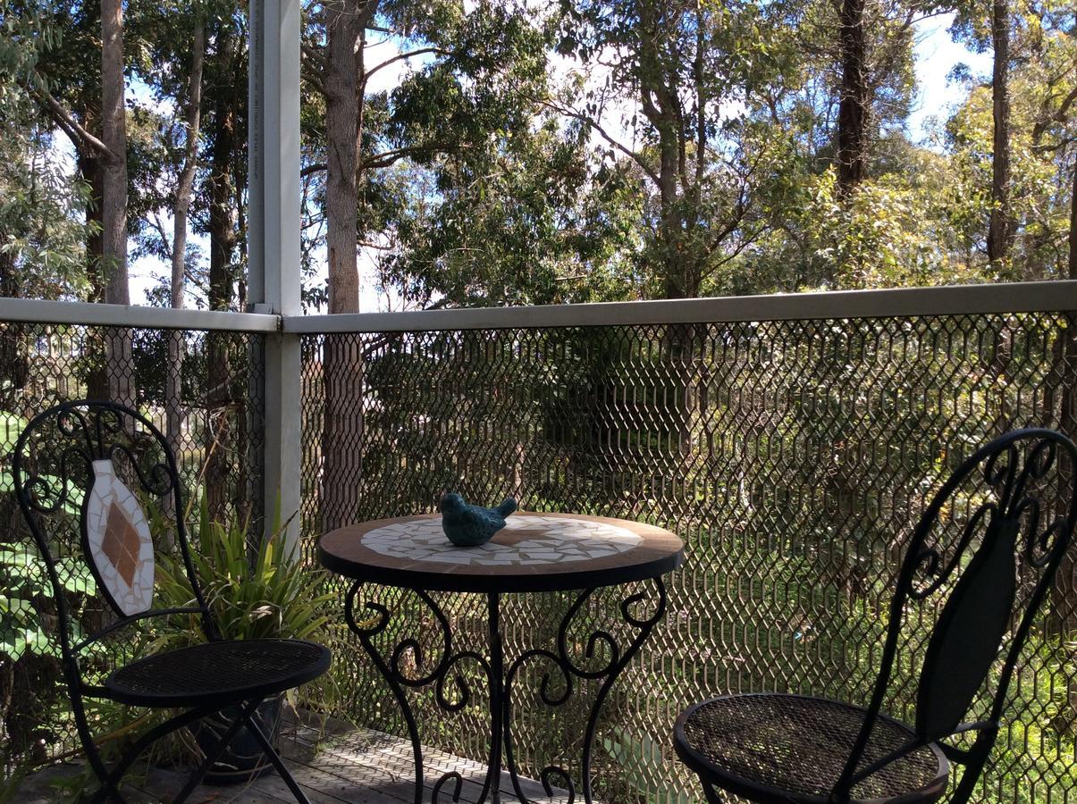 Whispering Pines Bed And Breakfast Collie Exterior photo