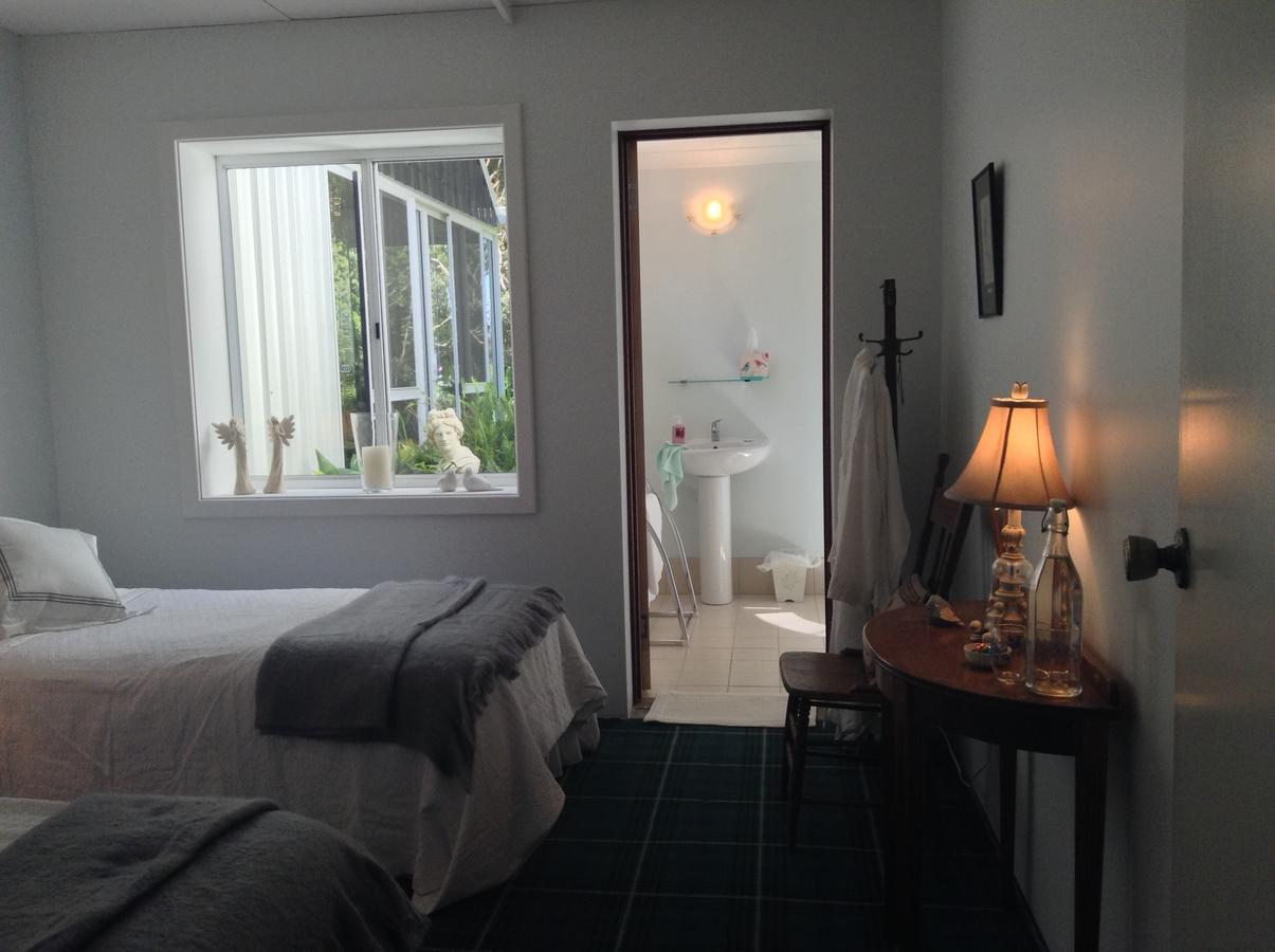 Whispering Pines Bed And Breakfast Collie Exterior photo