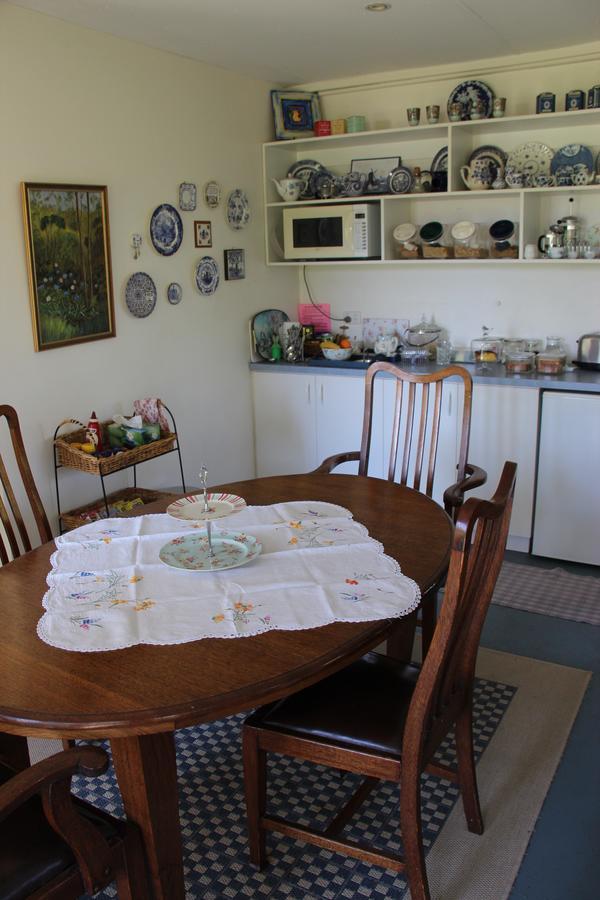 Whispering Pines Bed And Breakfast Collie Exterior photo