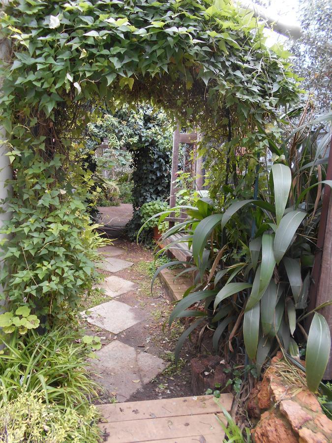 Whispering Pines Bed And Breakfast Collie Exterior photo