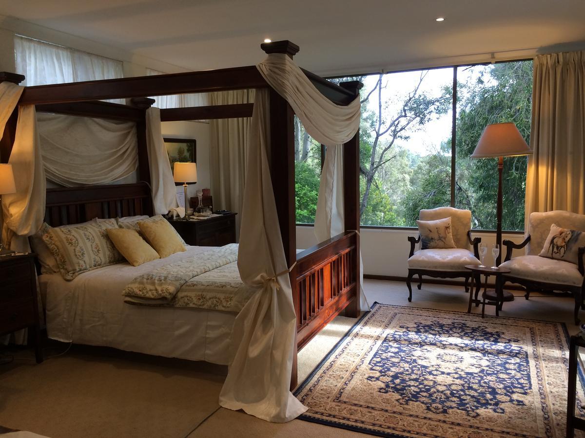 Whispering Pines Bed And Breakfast Collie Exterior photo